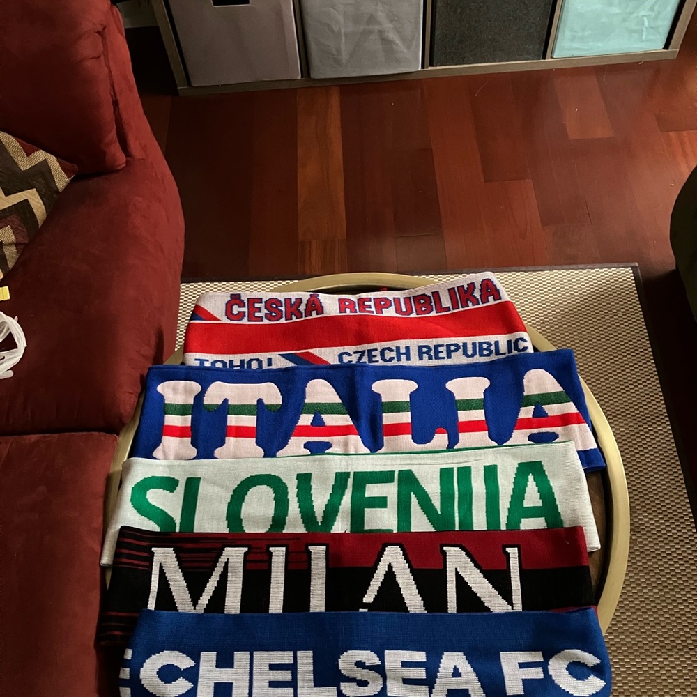 Italia, Czech Republic, Solvenija, Milan, & Chelsea Football Soccer Scarfs